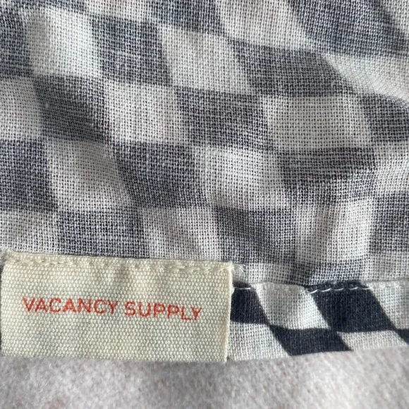 Vacancy top and short set - Picture 6 of 6